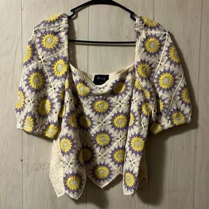 Week & women’s boho floral crochet shark bite hem cropped blouse size L/XL